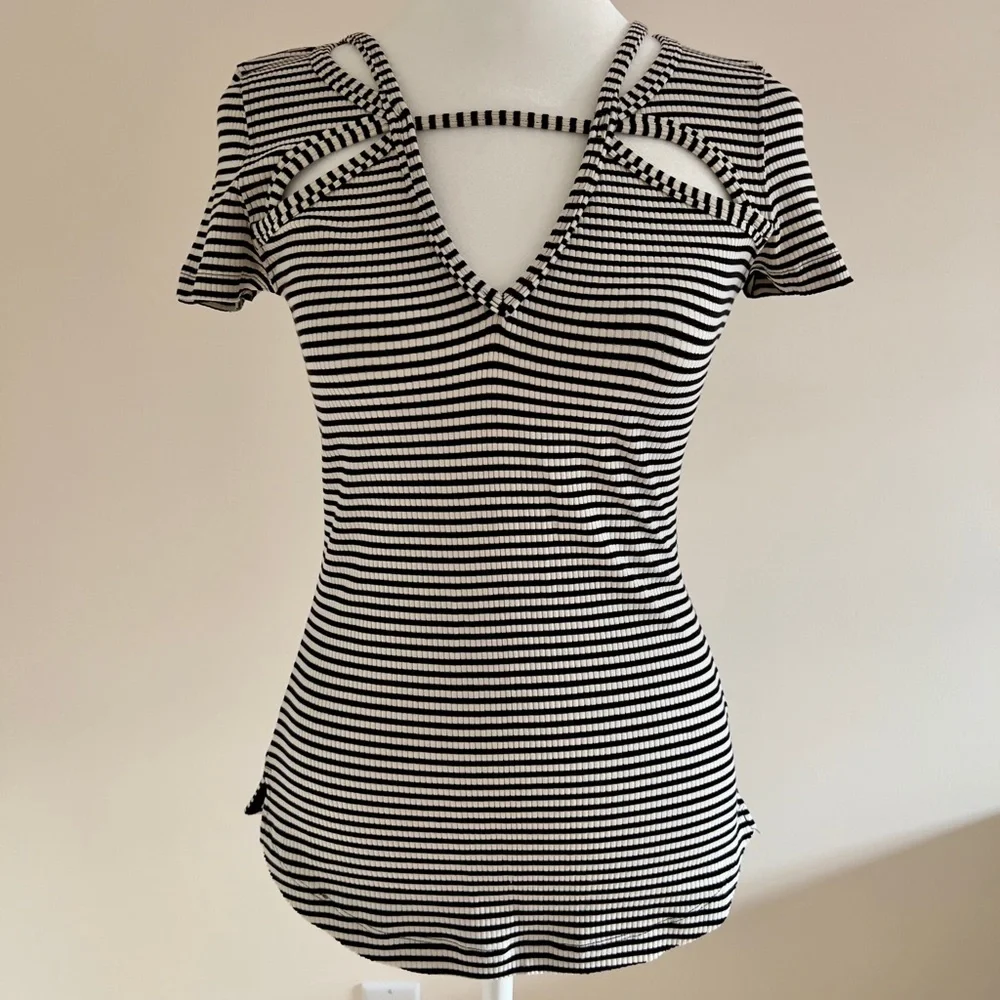 Free People, black and white striped T shirt with pretty cut-outs at neckline - Picture 1 of 10